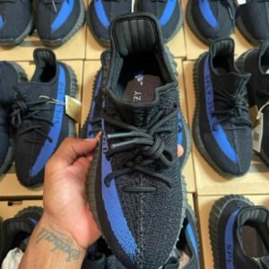 YEEZY SHOES PALLET - Image 16