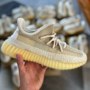 YEEZY SHOES PALLET - Image 3