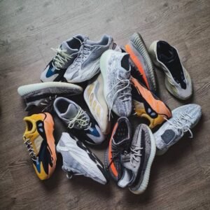 YEEZY SHOES PALLET - Image 19