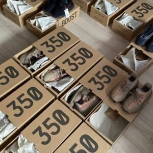YEEZY SHOES PALLET - Image 27